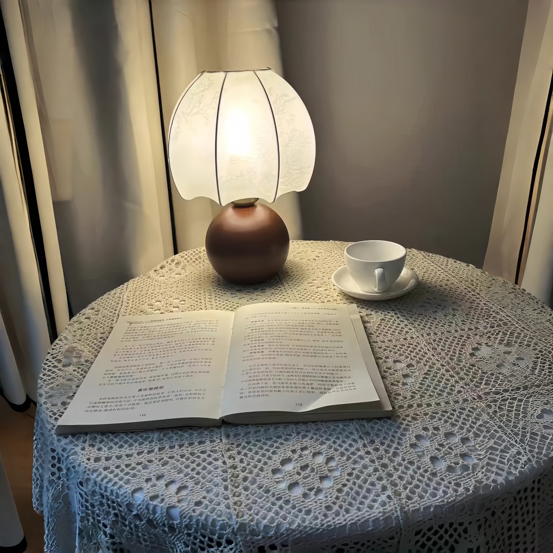 Vintage floral table lamp, med - Home Textiles And Decor reseña y precio